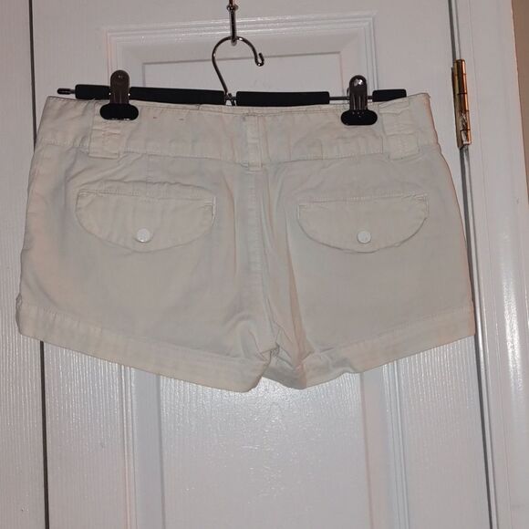 American Eagle Outfitters Stretch white short shorts Sz 6 - Picture 4 of 5